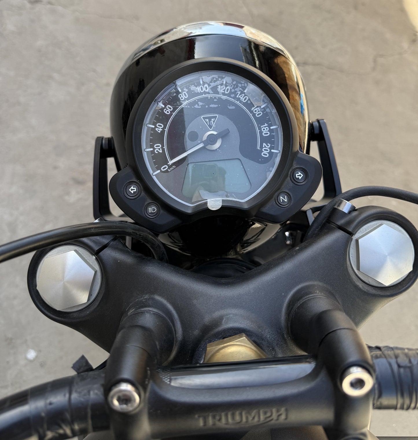 クラシックスタイル ヘッドライトメーター一体化キット METER-INTEGRATED HEADLIGHT KIT for Ttriumph Bonneville Bobber/Speedmaster